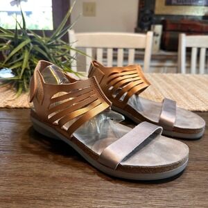 Naot Egyptian Sandal Size 39 Metallic Gold & Silver Leather Comfort Adjustable 8
